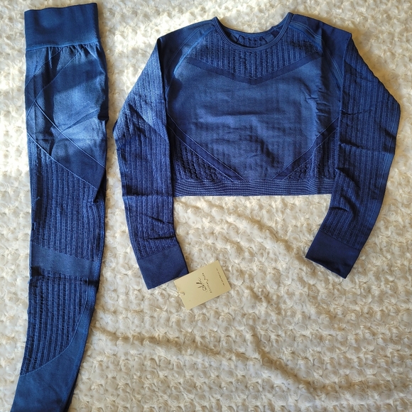 2 Piece Seamless Yoga set - Picture 4 of 4